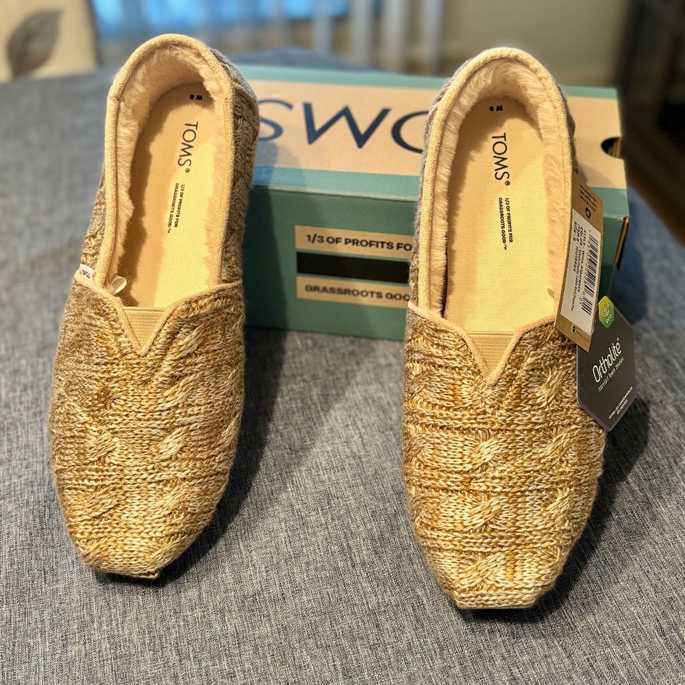 TOMS Alpargata Chunky Cable Knit / Faux Fur
